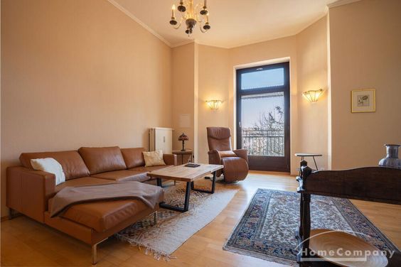 ***Bestes Schwabing, schöne 2-Zimmer-Wohnung in einem Altbau mit Aufzug