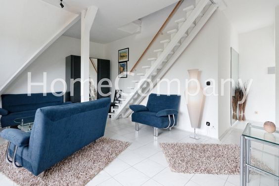 Reizvolles möbliertes Apartment über zwei Ebenen, Internetzugang, gute Wohnlage in Essen