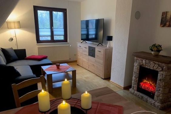 Schöne 3 Zi.-Dachgeschoss-Wohnung in ruhiger Lage. Garten zur Mitbenutzung.