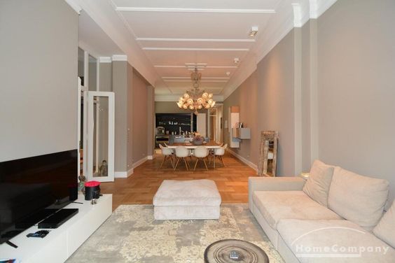 Luxuriöse Maisonette-Wohnung im Herzen von Charlottenburg, Berlin, möbliert.