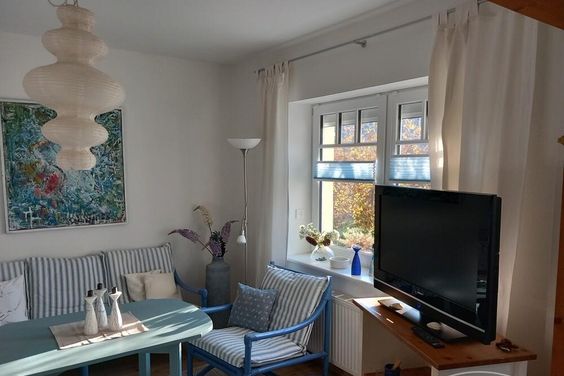 Maritime Wohnung in Stein nahe Kiel, möbliert