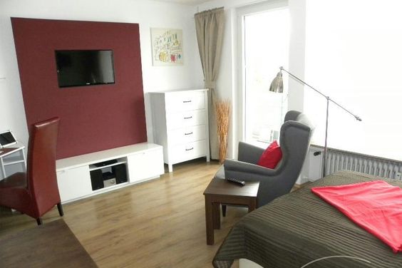 Oberursel (8051938) – Neu renovierte 1-Zi.Wohnung Schwimmbad- und Saunamitbenutzung