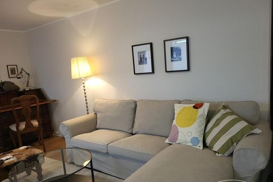 Moderne Wohnung im EG auf dem Hof eines Mehrfamilienhauses