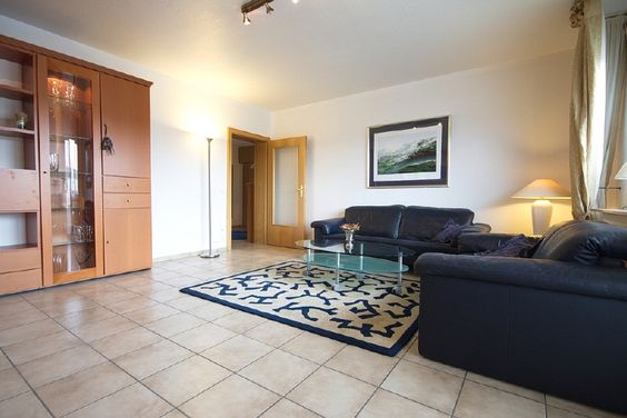 Großzügige Wohnung mit W-LAN, Gästezimmer und Balkon im Herzen von Rüttenscheid