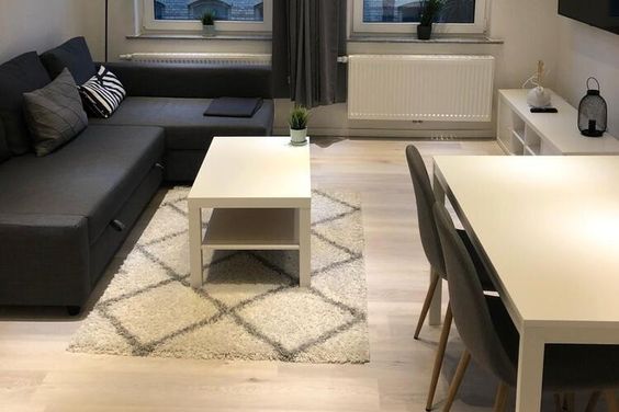 Moderne, schöne 2 Zi.Whg., möbliert, mit Balkon im Westlichen Ringgebiet.