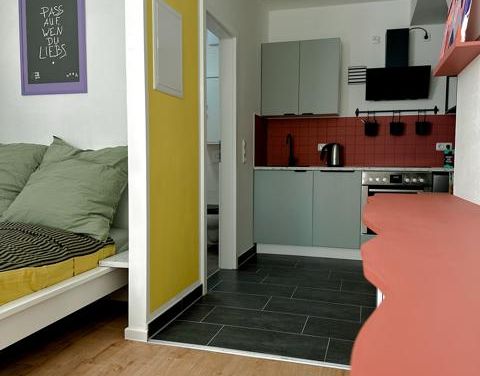 Möbliert/Furnished 1-Zimmer Apartment in Dresden-Neustadt 2 Personen