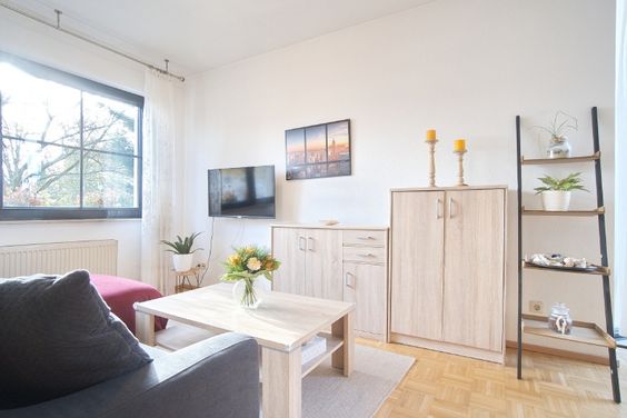 Ansprechende, lichtdurchflutete Wohnung mit Parkett in ruhiger Wohnlage, Internetzugang