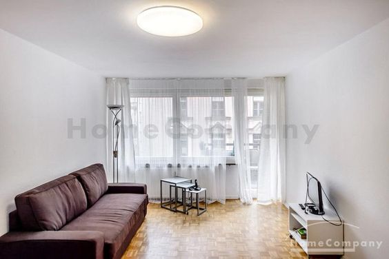 Nette ruhige möbierte 2-Zimmer-Wohnung mit kleinem Balkon in München-Neuhausen