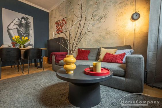 ***Stilvoll möblierte 2-Zimmer-Altbauwohnung im Münchner Westend