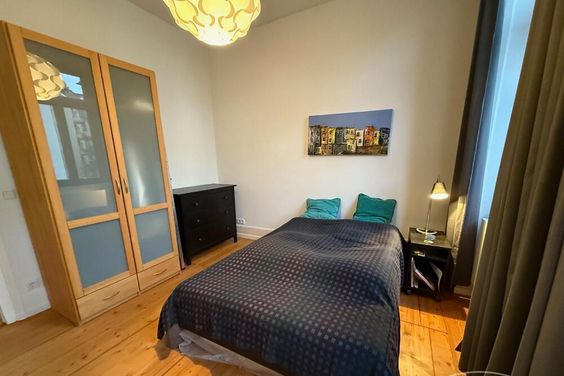 ***Sachsenhausen(8072364)Möblierte Altbauwohnung am Schweizer Platz