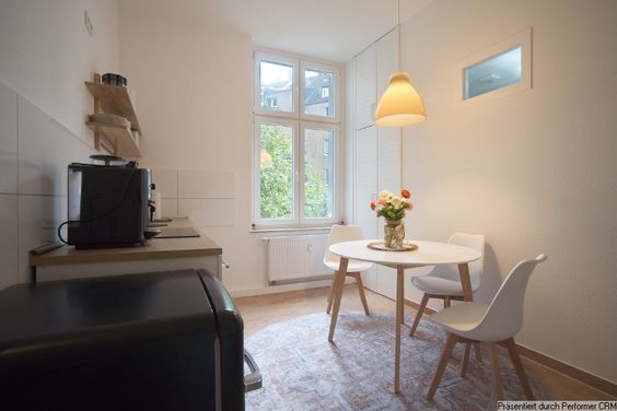Schönes möbliertes Apartment in Düsseldorf – ruhig nach hinten raus gelegen.