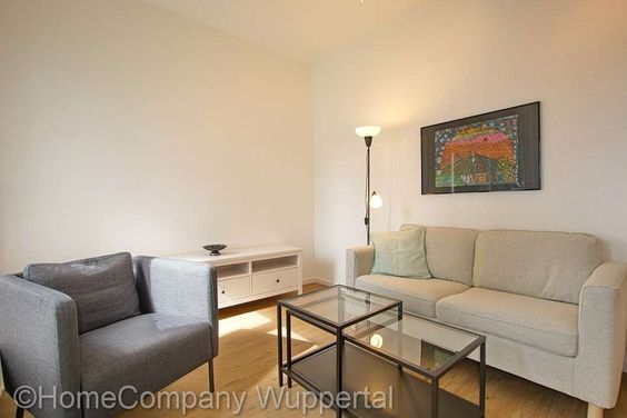 Alles Neu! Moderne 2-Zimmerwohnung mit Balkon,DSL und Stellplatz