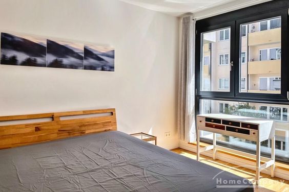 Schöne, möblierte 2-Zimmer-Wohnung mit Loggia in München-Giesing