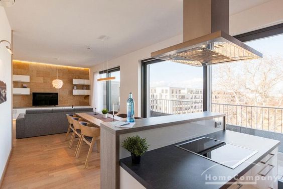 268084 HomeCompany Dresden Möbliert/Furnished 4-Zimmer Apartment in Dresden-Altstadt  max. 6 Personen