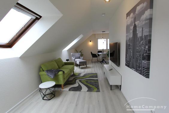 Modern möblierte 2-Zimmer-Dachgeschosswohnung in Wesseling bei Köln!