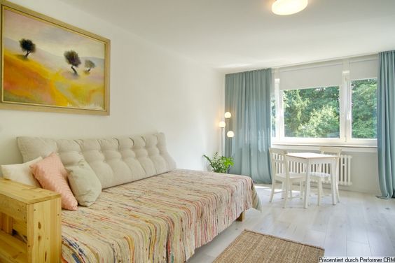 Schöne möblierte 2-Zimmerwohnung mit Balkon und Internetzugang in ruhiger Wohnlage in Garath.