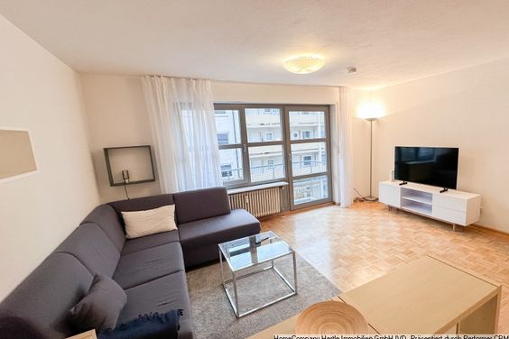 Modern, hell & schön möbliert mit Balkon und optional TG-Stellplatz für 6-12 Monate im Stühlinger