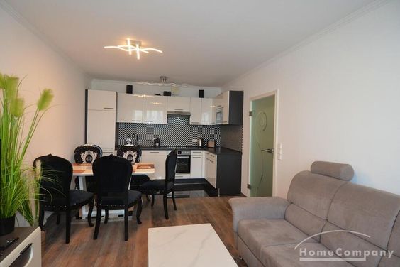 Sehr zentrale 3 Zi. Wohnung in Mitte