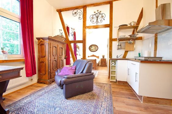 Essen-Kupferdreh, wenige Minuten z. Kraftwerksschule: reizvolles Apartment mit W-LAN-Internetzugang und freigelegtem Fachwerk, aufwändig renoviert.