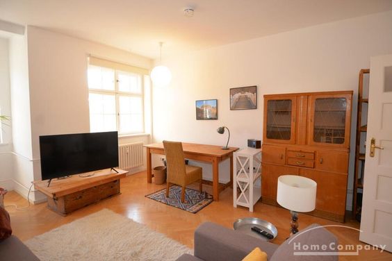 Helle 2,5 Zimmer Wohnung in Steglitz, möbliert