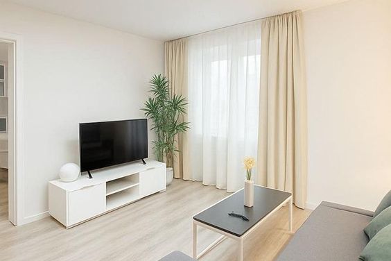 Moderne 2-Zimmer-Wohnung mit Balkon in Forstenried