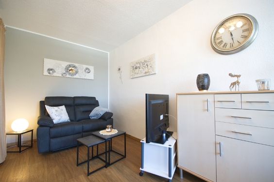 Ansprechende, gut möblierte Wohnung in Oberhausen Grenze Essen, kurze Fahrzeit zur A 40, zum Centr´O und nach Mülheim