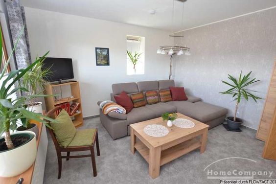 modernes Zimmer mit Balkon