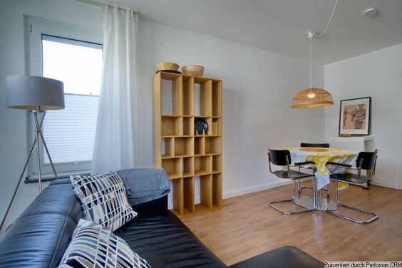 Modern, furnished one-bedroom apartment in the Grafenberg area of Düsseldorf, in an attractive building enjoying a quiet location only eight minutes from the city centre