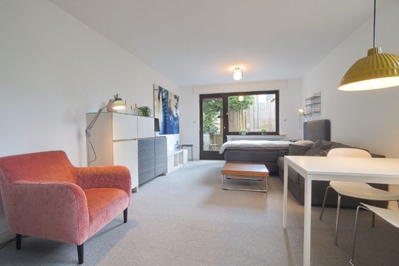 Gemütliches, hochwertig eingerichtetes Apartment mit Terrasse, PKW-Stellplatz, Internet, Nähe S-Bahnhof Wattenscheid-Höntrop