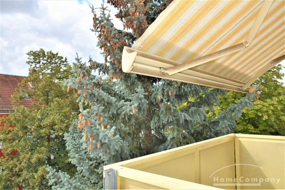 Helle sanierte Oase mit Balkon und EBK in der Delle!