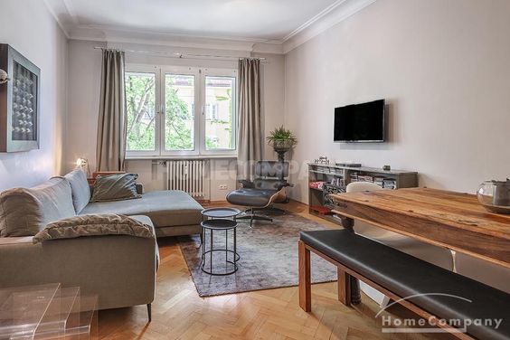 ***Hochwertig möblierte 3,5-Zimmer-Altbau-Wohnung mit Balkon in Schwabing