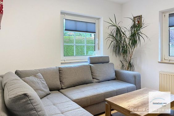 Modern möblierte 2-Zimmer-Wohnung mit Terrasse in Haar