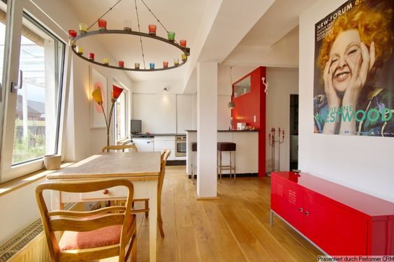 Schöne möblierte 3-Zimmerwohnung (Maisonette), 5 Minuten zu Fuß bis zum Hauptbahhof Düsseldorf