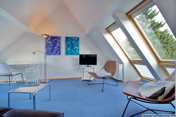 Ansprechend und komplett möblierte Wohnung in sehr schöner Wohnlage, mit Internetzugang und HomeOffice-Raum