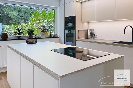 Neu möbliertes und renoviertes 5-Zimmer-Reiheneckhaus mit tollem Garten in der Lerchenau