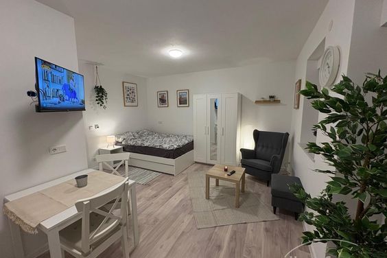 Möbliert/Furnished 1-Zimmer Apartment in Dresden-Weixdorf max. 2/15  Personen / gesamt 15 Apartments verfügbar