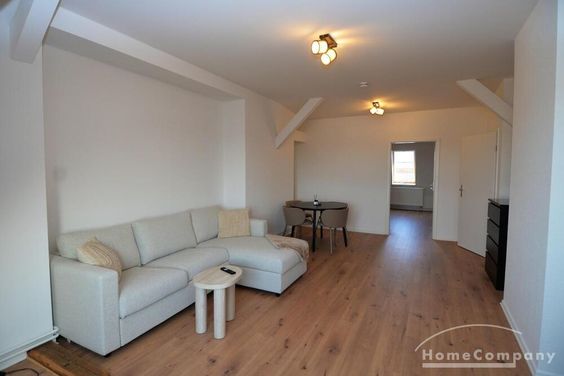 Helle 2-Zimmer-Wohnung mit Wasserblick in Tegel, möbliert