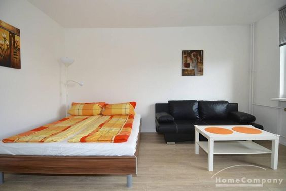 Helle 1-Zimmer-Wohnung mit Balkon, Berlin