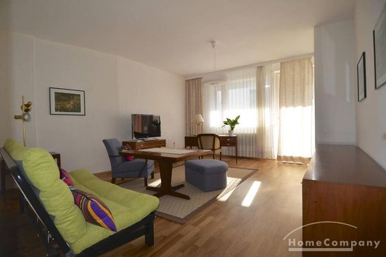 Helle, möblierte 2-Zimmer-Wohnung am Olivaer Platz, Berlin-Charlottenburg