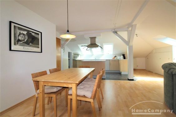 Schickes möbliertes Dachgeschoß-Apartment in Blasewitz mit Blick über Dresden!