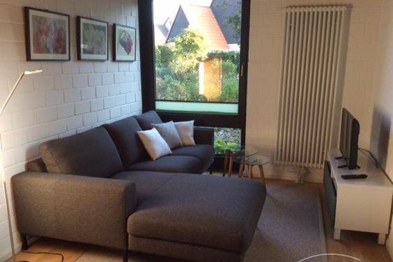 3 Zi.-Whg., möbliert, EG, mit Terrasse, PKW-Stellpatz, sehr schöne, ruhige Lage im Grünen.