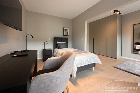 **Helles und modernes WG-Zimmer in Alt-Saarbrücken / Zentrumsnah**