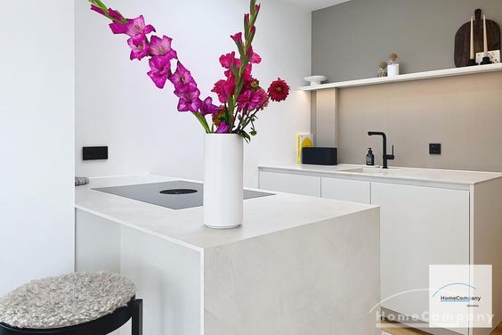 Exklusive Designwohnung direkt am Westpark – ruhig, stilvoll, mit traumhafter Dachterrasse