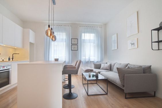 Sehr ansprechende und komfortable Wohnung mit Terrasse für den beruflichen Aufenthalt, PKW-Stellplatz und Wallbox-Nutzung möglich!