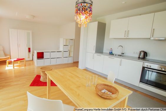 Modern und schön möbliert mit Balkon für 6 Monate im Rieselfeld