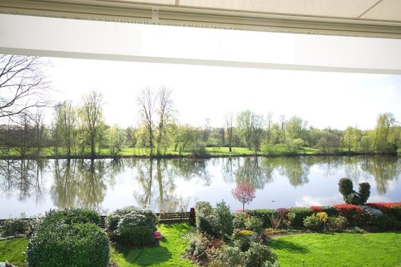 Wohnung für den gehobenen Anspruch, mit Blick auf die Ruhr, Designermöbeln, Internetzugang und regelmäßiger Reinigung