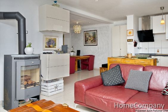 Schöne Wohnung mit Balkon und Tiefgaragenstellplatz im Zentrum von Meerbusch Büderich