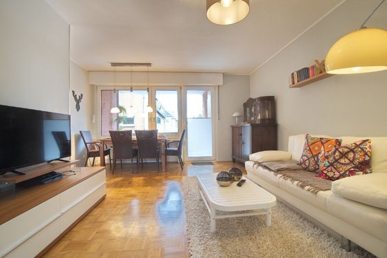 Apartment with balcony, close to the city centre and with full range of high quality fittings throughout