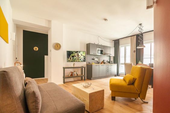 Möbliert 3-Zimmer Apartment in Dresden-City Altstadt