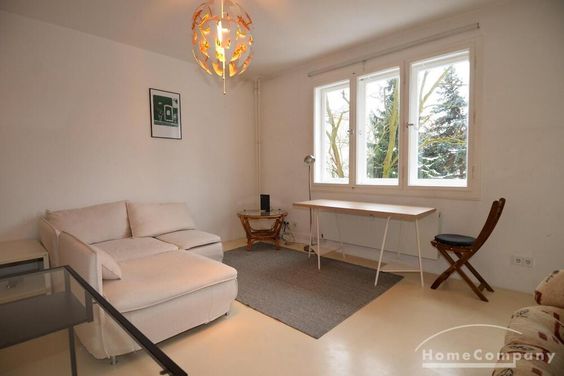 Sonnige Ein-Zimmer-Wohnung mit Balkon in Tempelhof, möbliert